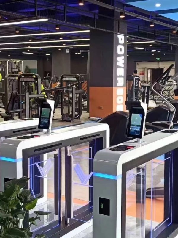 Best Door Entry Systems for Gyms & Fitness Centers: AI, QR Codes & Biometric Access Control
